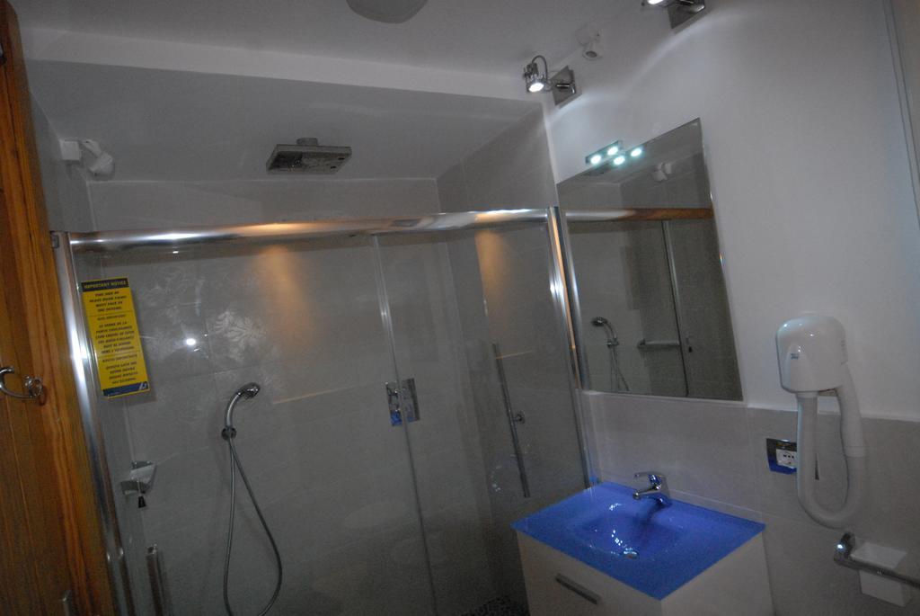 Cromotherapy Apartment *